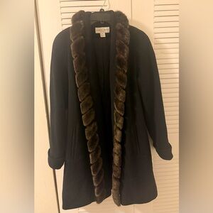 Beautiful vintage Albert Nipon Black Coat with Brown Faux Fur Trim